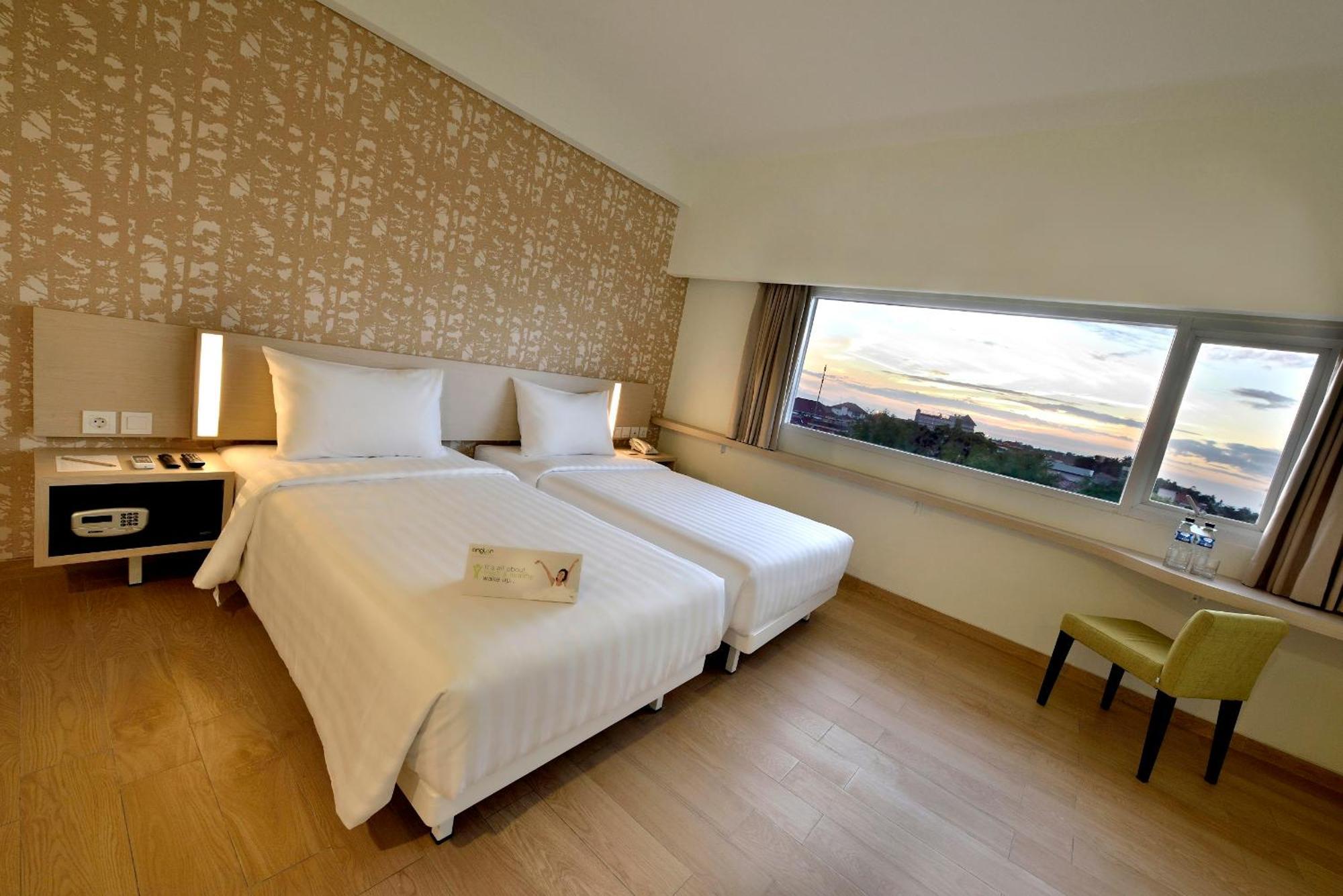 Whiz Prime Hotel Sudirman Cilacap Exterior photo